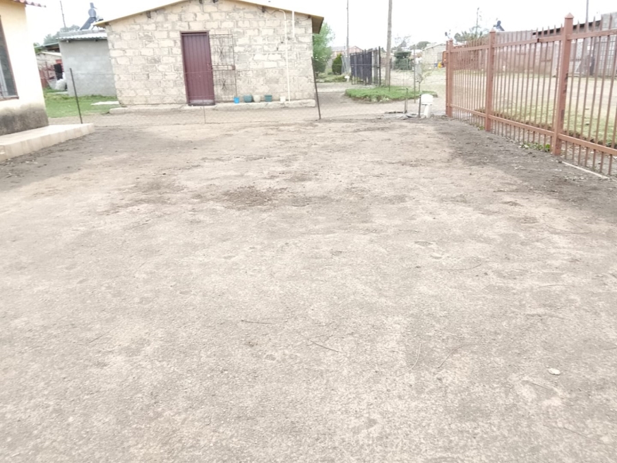 2 Bedroom Property for Sale in Botshabelo Free State